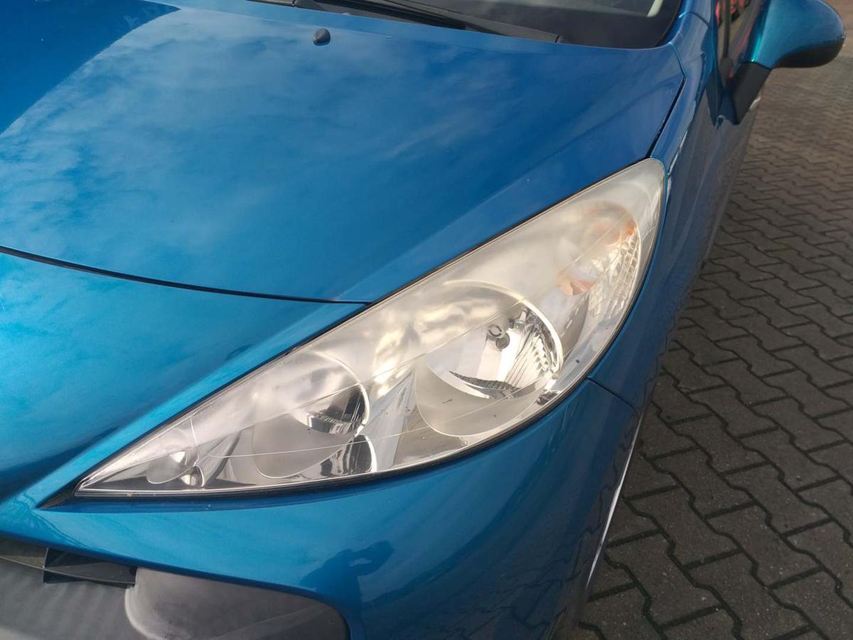 Peugeot 207 original Scheinwerfer vorn links Halogen leicht vergilbt Bj.2008